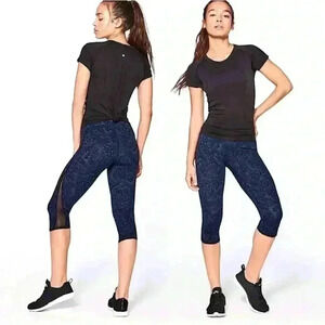 Women’s Lululemon Train Times Crop 17” Size 6 Nouveau Mach Blue Black